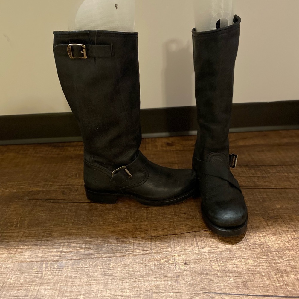Frye Veronica slouch size 9